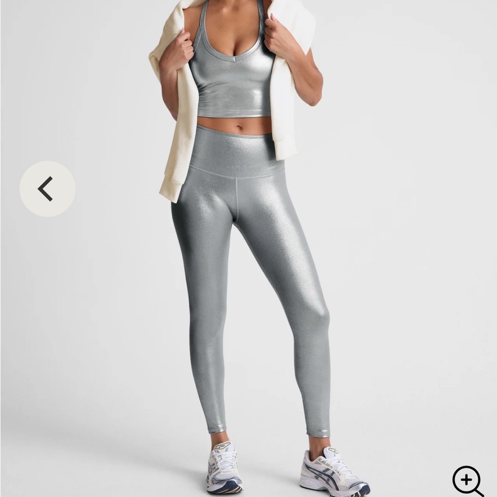 NWT Beyond Yoga Liquid Silver High Waisted Midi Legging. Size Medium